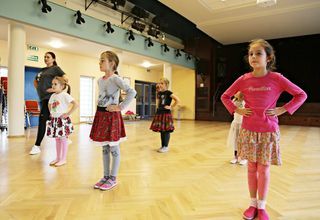 DANCE FOLK czyli na karuzeli tańca DANCE FOLK czyli na karuzeli tańca