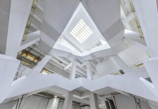 Fragment wnętrza budynku, foto: https://www.designalive.pl/muzeum-w-budowie/
