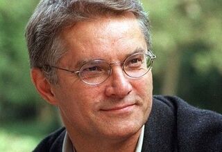 Zdjęcie portretowe kolorowe młodego mężczyzny