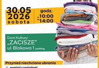 Zdjęcie: grafika z napisem TekstylJa segreguję, po prawej stronie widoczny mężczyzna z naręczem poskładanych ubrań
