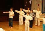 Młodzi karatecy zdali egzamin na 10 kyu