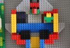 Figurka wykonana z klocków Lego