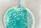 Ceramiczny naszyjnik w kolorze turkusu