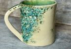 Zdjęcie: Kubek ceramiczny w odcieniach beżu, turkusu