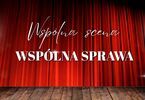 Grafika: wspólna scena wspólna sprawa, w tle czerwona kurtyna