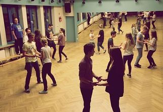 Intensywny kurs tańca towarzyskiego dla młodzieży