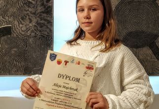Alicja Majchrzak z dyplomem
