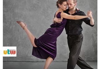 Plakat przedstawiający tańczącą parę. Zawiera informację o wieczorku tanecznym, który odbył się 10 września 2022
