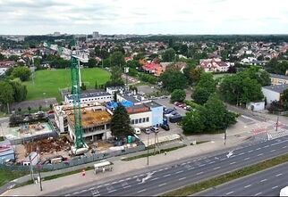 Panorama Zacisza z widokiem na ulicę Radzymińską, DK Zacisze oraz osiedle