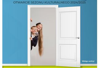 Plakat niebiesko zielony, dziewczynka i chłopiec wychylają się przez otwarte drzwi