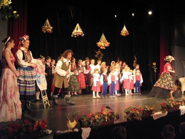 Dziecięcy Zespół Tańca Ludowego w Białołęckim Ośrodku Kultury