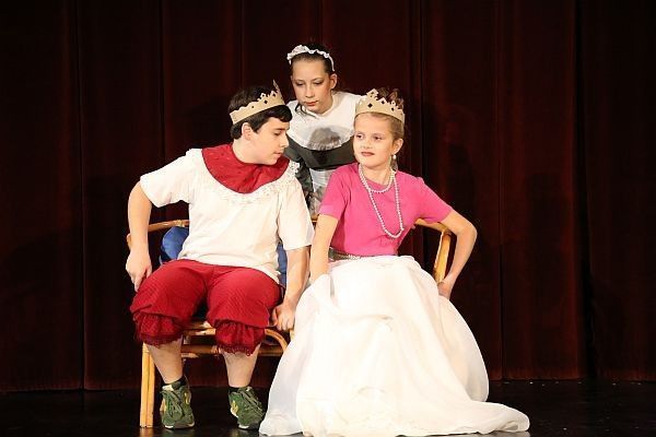 Spektakl dla dzieci: Zabawa w Śpiącą Królewnę