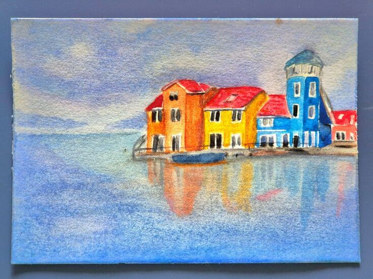 Zdjęcie: kolorowe kamieniczki z wieżą, woda, praca wykonana w technice akwareli