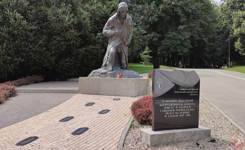 Zdjęcie pomnika Sybiraków w Rzeszowie, foto: https://pamietajskadjestes.pl/