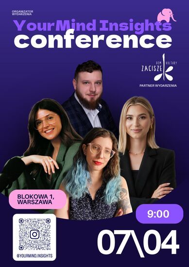 Zdjęcie: Plakat konferencji YourMind Insights, cztery młode osoby na środku na fioletowo-czarnym tle