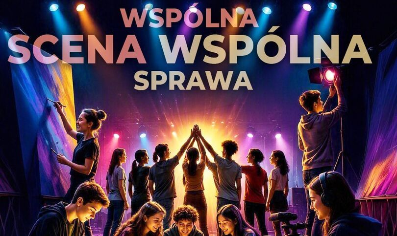 Grafika: wspólna scena wspólna sprawa, dzieci i młodzież na scenie, z rękoma podniesionymi do góry